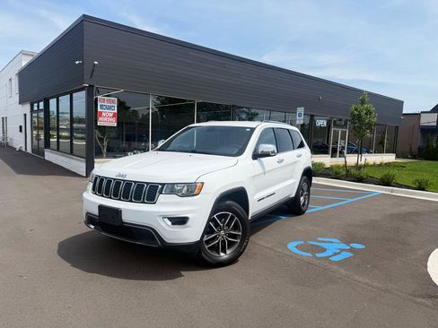 Used 2018 Jeep Grand Cherokee Limited AWD/4WD image 1