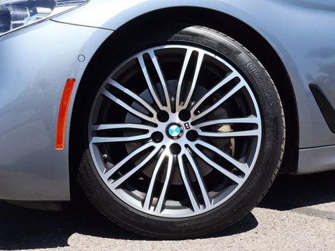 Used 2019 BMW 540i xDrive w/ M Sport Package AWD/4WD image 5