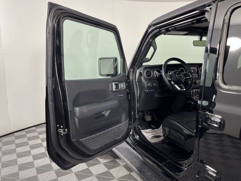 Used 2023 Jeep Wrangler Unlimited Sahara w/ Cold Weather Group AWD/4WD image 14