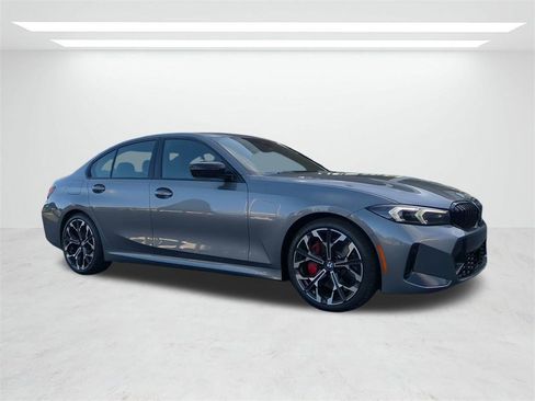 New 2026 BMW 330i Sedan w/ M Sport Package image 2