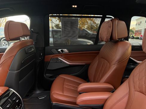 Used 2022 BMW X7 M50i image 72