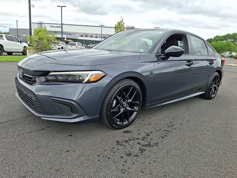 Used 2024 Honda Civic Sport image 3