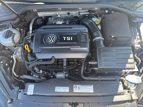 Used 2016 Volkswagen Golf S FWD image 28