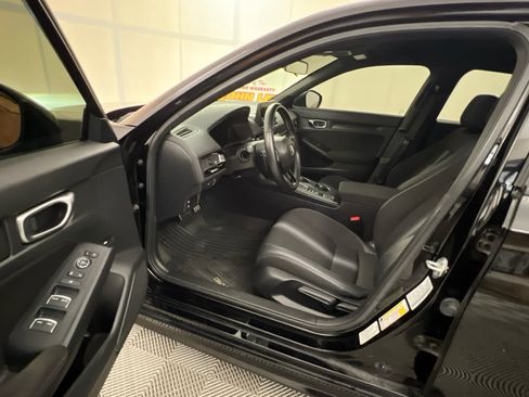 Used 2023 Honda Civic Sport image 14