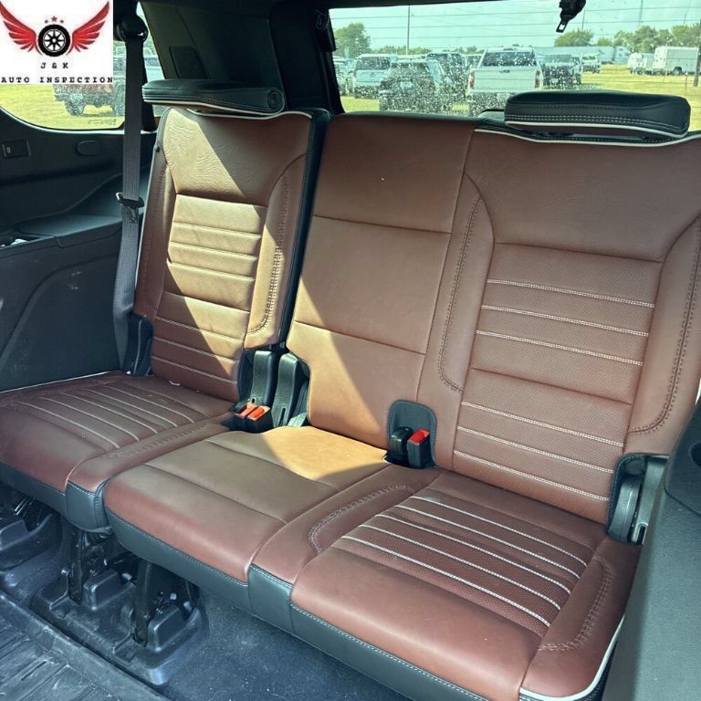 Used 2024 GMC Yukon Denali Ultimate AWD/4WD image 9