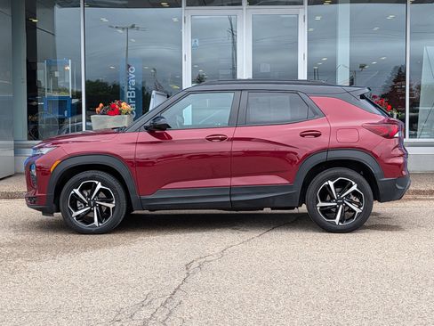 Certified 2023 Chevrolet TrailBlazer RS w/ Sun and Liftgate Package AWD/4WD image 5