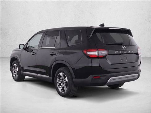 Used 2023 Honda Pilot EX-L image 5