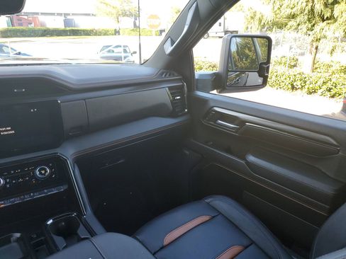 Used 2024 GMC Sierra 2500 AT4 w/ AT4 Premium Plus Package image 52