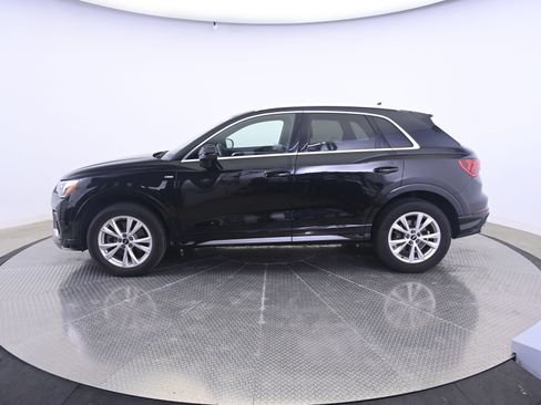 Used 2021 Audi Q3 2.0T Premium w/ Convenience Package AWD/4WD image 2