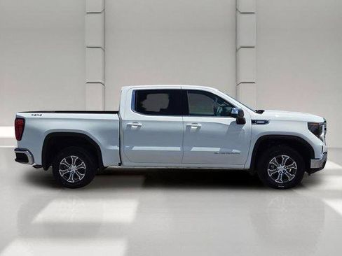 Certified 2026 GMC Sierra 1500 SLE w/ Preferred Package AWD/4WD image 6