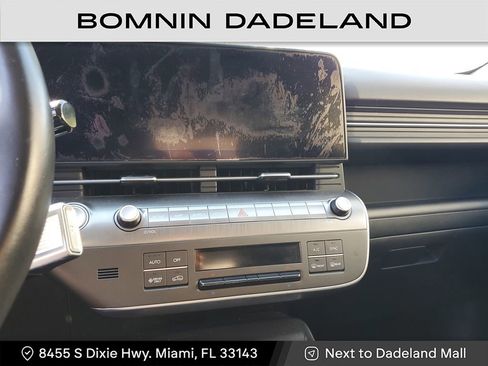 Used 2024 Hyundai Kona SEL image 14