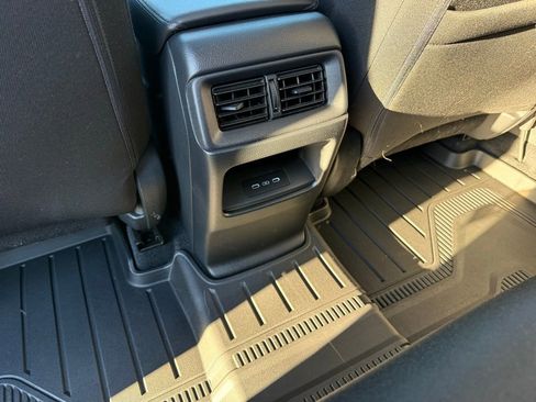 Used 2025 Honda CR-V EX image 19