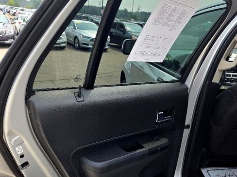 Used 2010 Ford Edge SEL image 12