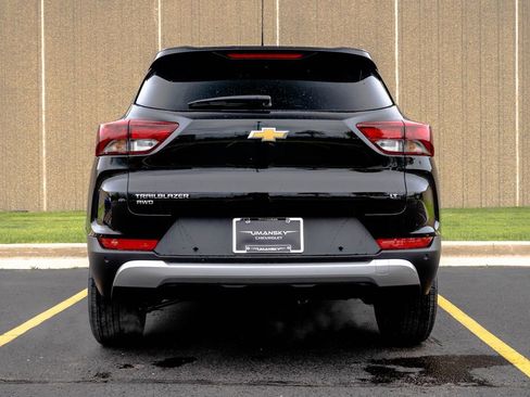 New 2026 Chevrolet TrailBlazer LT w/ LT Cold Weather Package AWD/4WD image 8