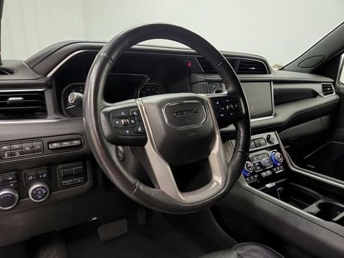 Used 2021 GMC Yukon Denali w/ Denali Premium Package AWD/4WD image 18