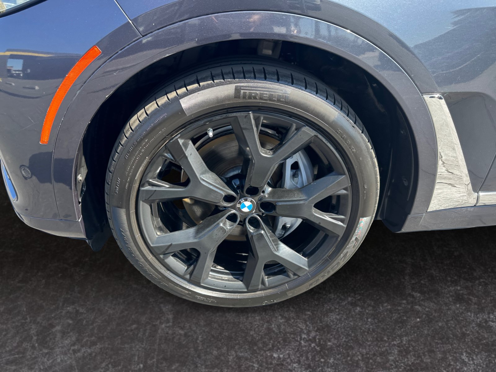 Used 2019 BMW X7 xDrive40i w/ Premium Package AWD/4WD image 14