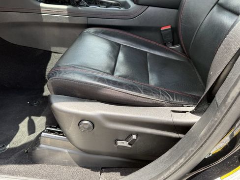 Used 2023 Dodge Durango R/T RWD image 13