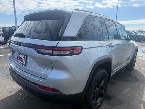 New 2026 Jeep Grand Cherokee Limited w/ Limited Altitude Package image 3