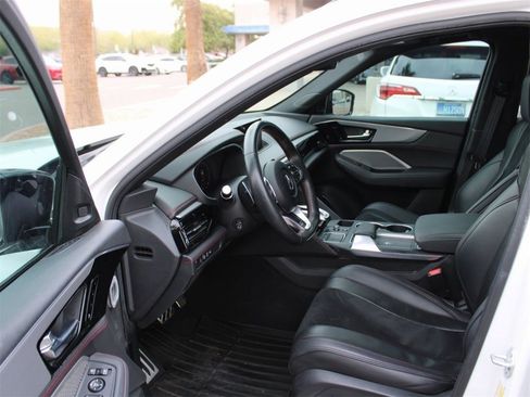 Used 2023 Acura MDX A-Spec image 9