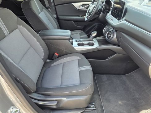 Used 2025 Chevrolet Blazer LT image 10