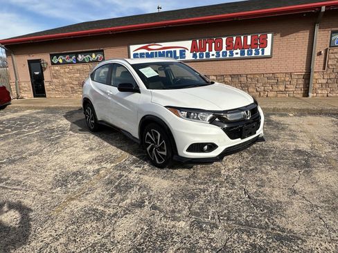 Used 2019 Honda HR-V Sport image 2