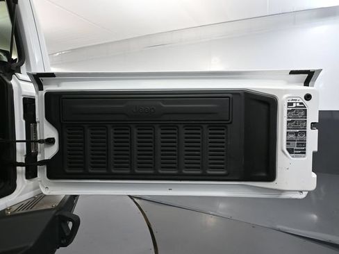 Used 2019 Jeep Wrangler Unlimited Rubicon AWD/4WD image 41