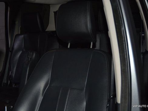 Used 2015 Land Rover LR4 HSE image 13