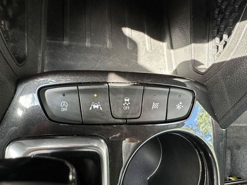 Used 2024 Chevrolet TrailBlazer RS FWD image 29