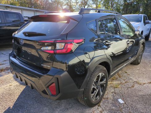 Used 2024 Subaru Crosstrek 2.0i Premium image 5