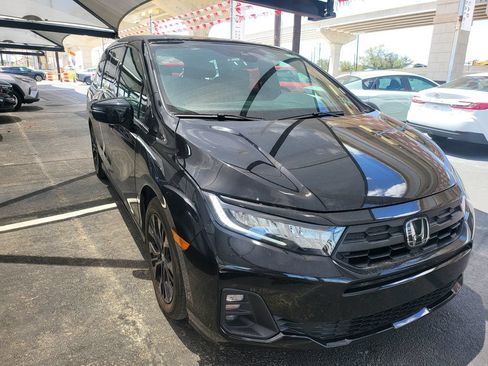 Used 2025 Honda Odyssey Sport-L image 2