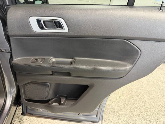Used 2014 Ford Explorer XLT w/ Equipment Group 201A AWD/4WD image 23