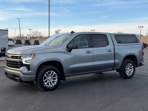Used 2023 Chevrolet Silverado 1500 RST AWD/4WD image 3