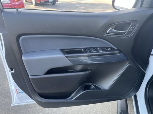 Used 2022 Chevrolet Colorado Z71 w/ Safety Package AWD/4WD image 19
