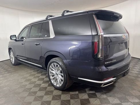 Used 2022 Cadillac Escalade ESV Premium Luxury w/ Performance Package AWD/4WD image 6