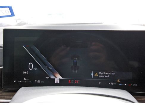 Used 2023 BMW X7 xDrive40i w/ M Sport Package image 8