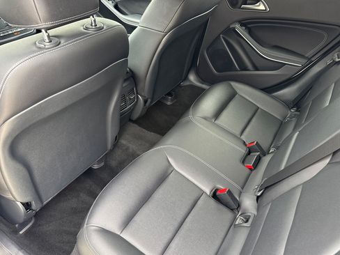 Used 2017 Mercedes-Benz GLA 250 image 26