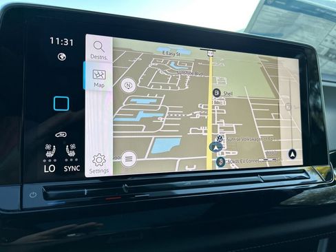 Used 2025 Volkswagen Atlas Cross Sport SEL image 31