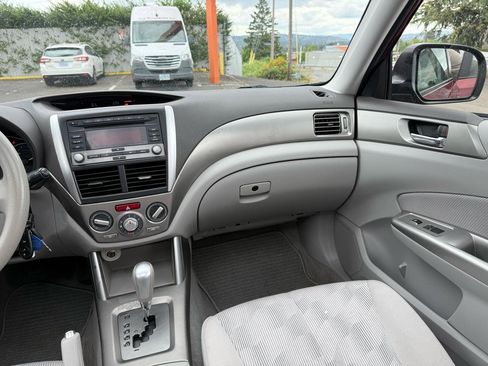 Used 2010 Subaru Forester 2.5X Premium AWD/4WD image 22