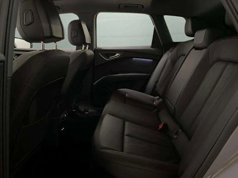 Used 2024 Audi Q4 e-tron Premium w/ Convenience Package image 69