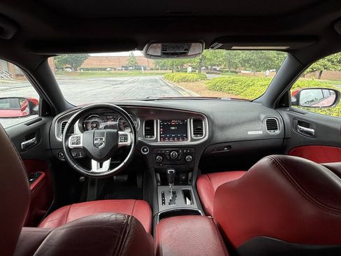 Used 2012 Dodge Charger R/T RWD image 5