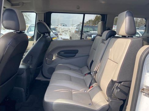 Used 2015 Ford Transit Connect Titanium image 17