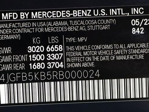 Used 2024 Mercedes-Benz GLE 450 4MATIC w/ AMG Line Exterior image 30