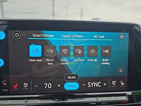 Used 2024 Volkswagen Atlas SE image 29