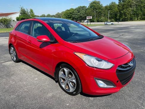 Used 2013 Hyundai Elantra GT w/ Style Pkg FWD image 4