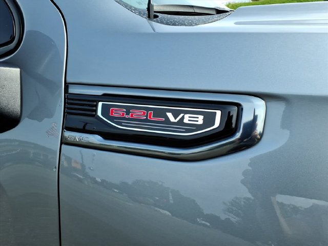 Used 2025 GMC Sierra 1500 AT4 w/ AT4 Premium Package AWD/4WD image 5