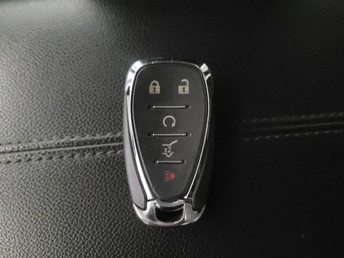 Used 2022 Chevrolet Equinox Premier FWD image 32