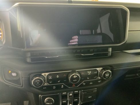 Used 2024 Jeep Wrangler Sahara w/ Technology Group image 23