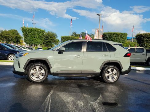 Used 2023 Toyota RAV4 XLE w/ Convenience Package FWD image 7