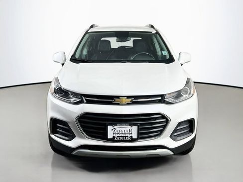 Used 2022 Chevrolet Trax LT w/ Driver Confidence Package AWD/4WD image 2