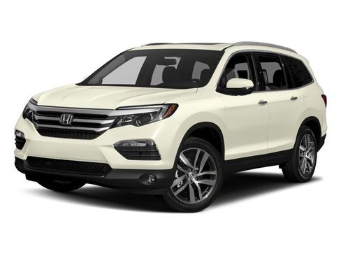 Used 2017 Honda Pilot Touring image 1